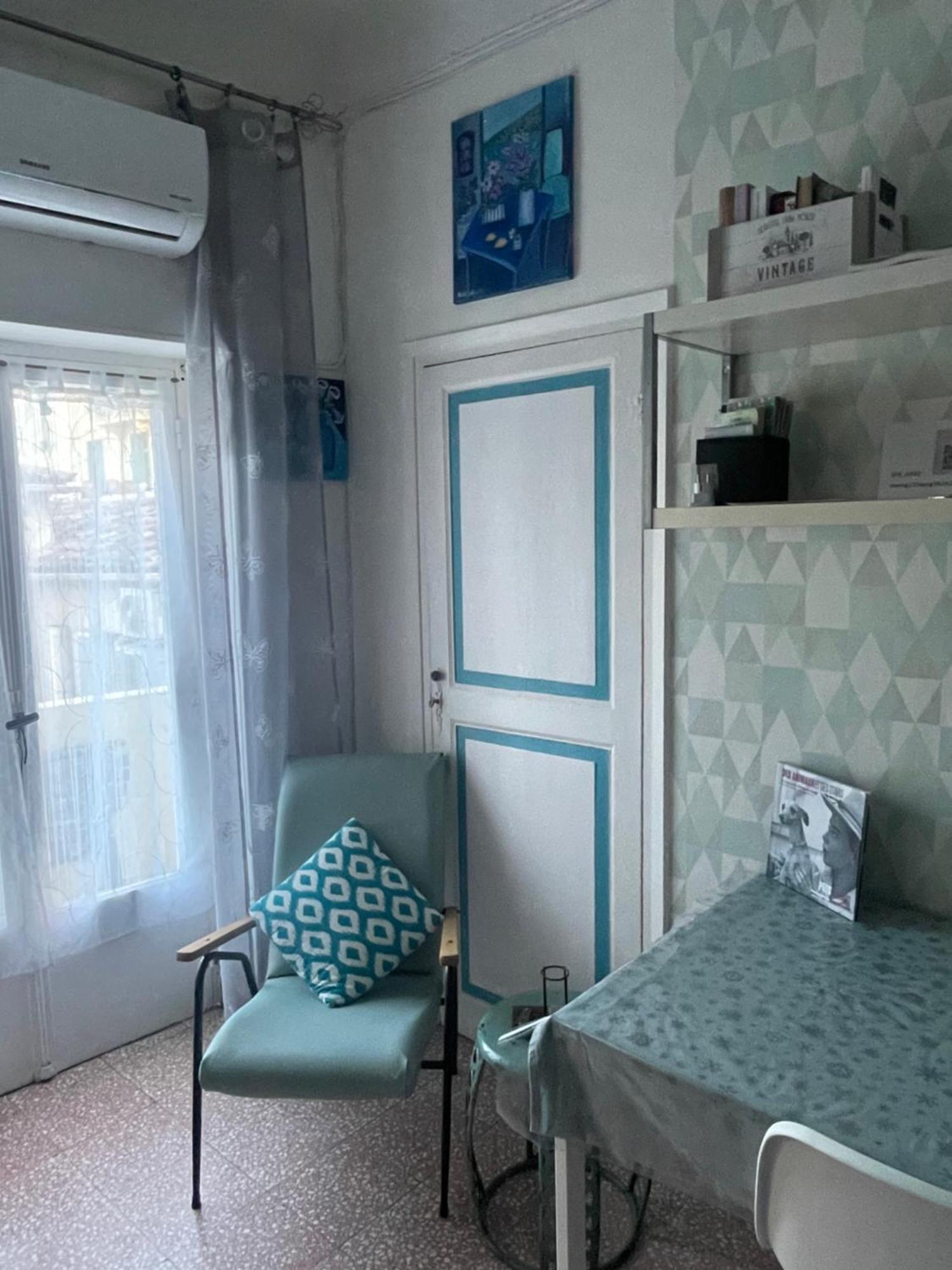 Welcome In The Cozy Blue Nest Pedestrian ม็องตง ภายนอก รูปภาพ
